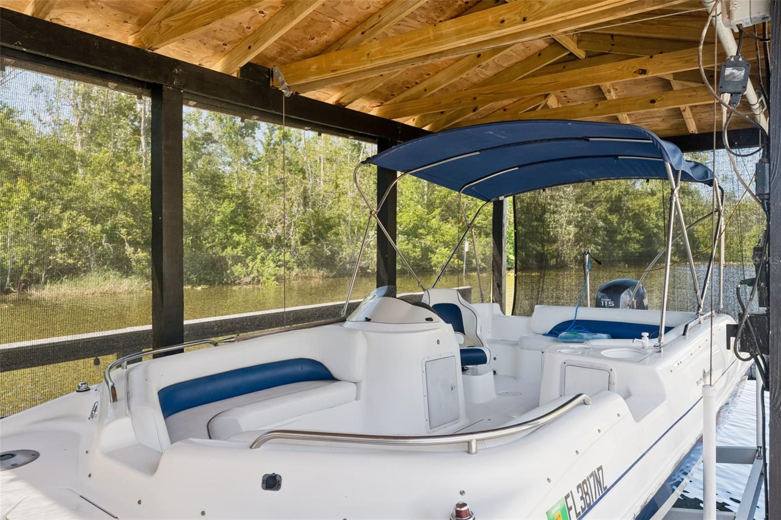 LAKE HARRIS SHORES UN #1 - Residential