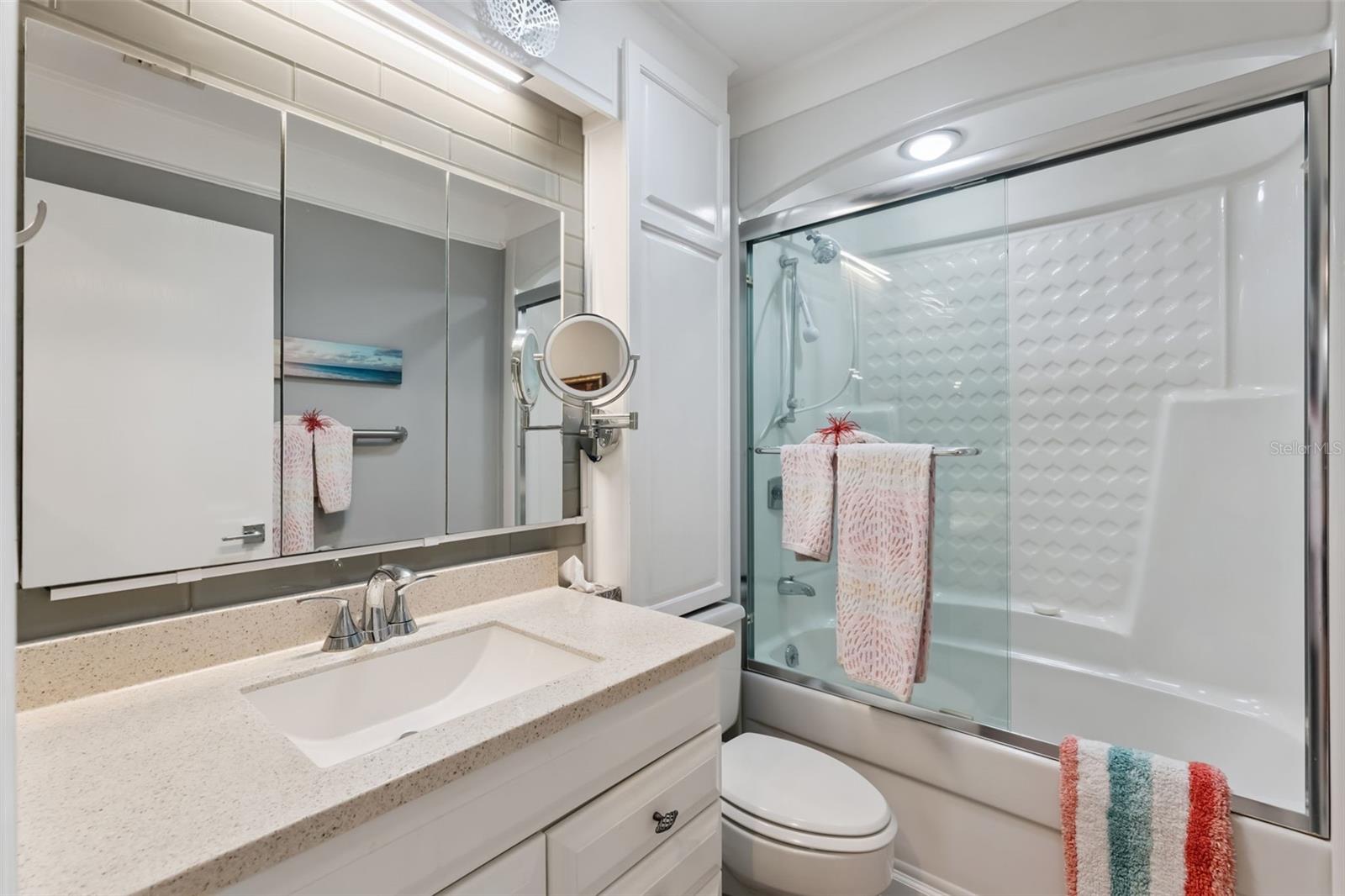 LAKE HARRIS SHORES UN #1 - Residential