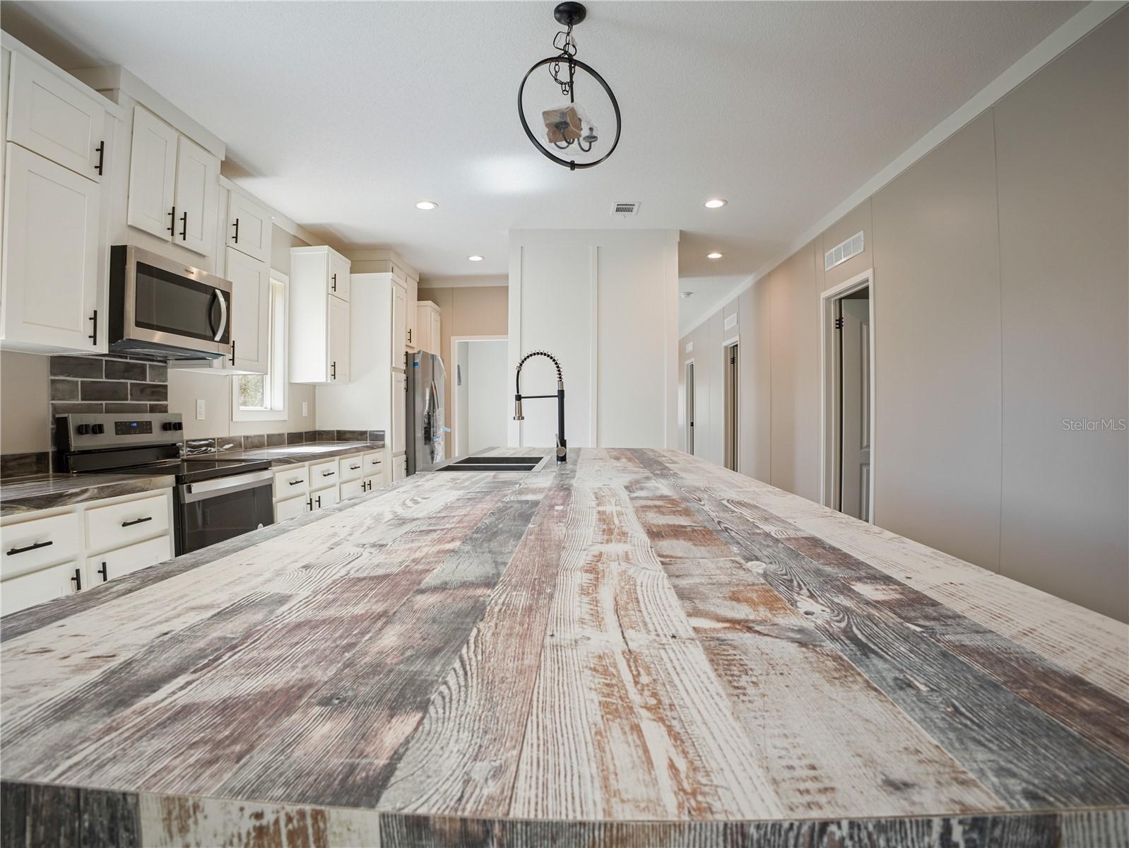 OAKRIDGE ESTATE - Residential