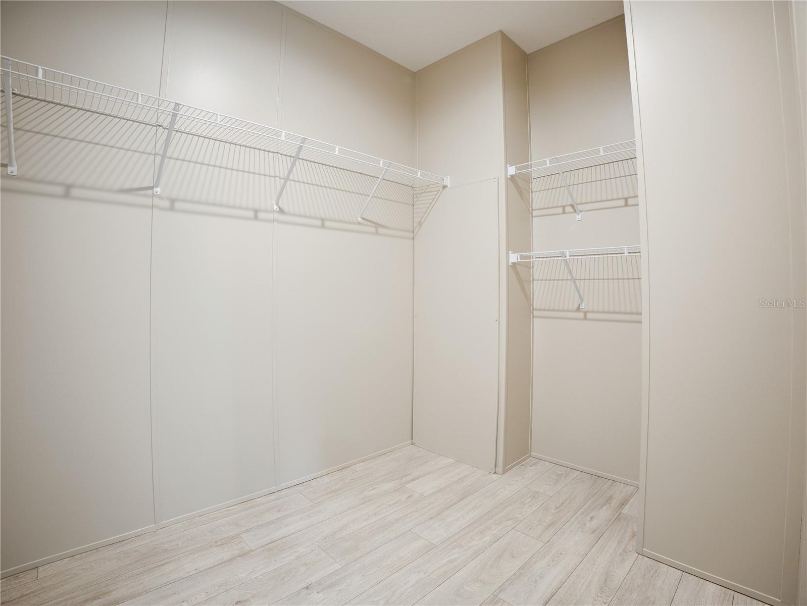 OAKRIDGE ESTATE - Residential