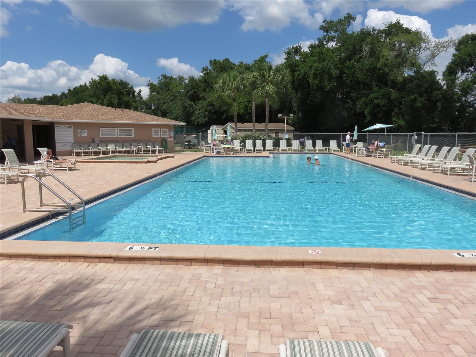 SUNNYBROOK CONDO 04 - Residential Lease