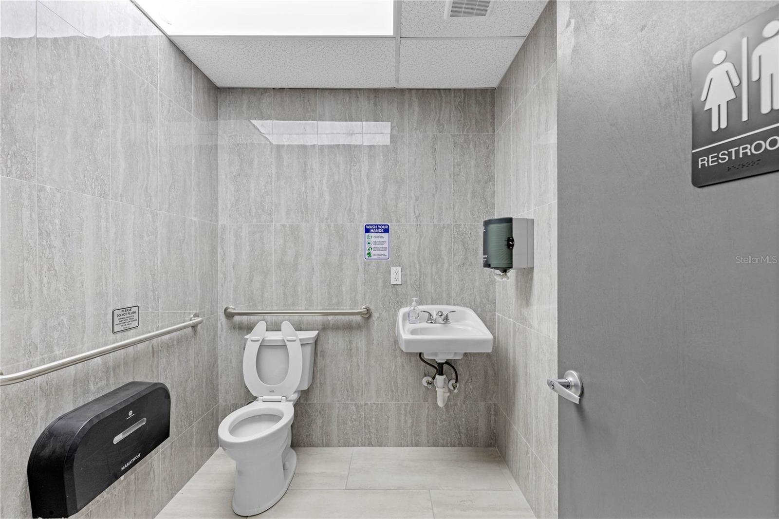 EUSTIS NORTHSHORE - Commercial Sale