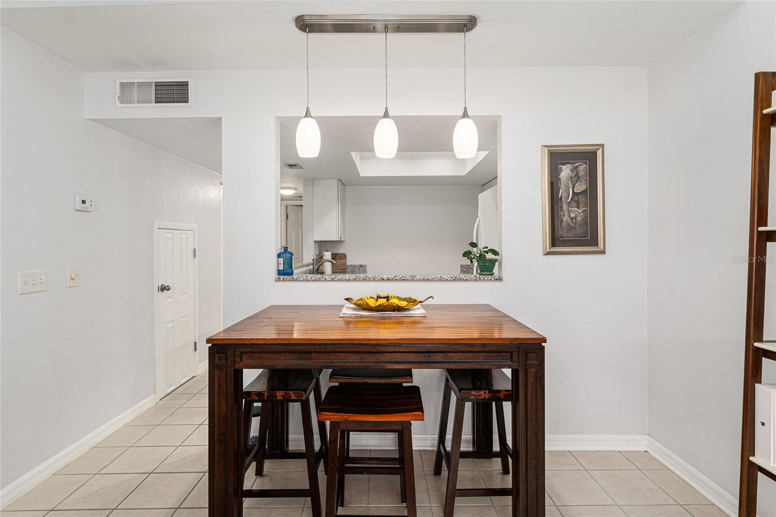 GRANTWOOD CONDO PH I - Residential