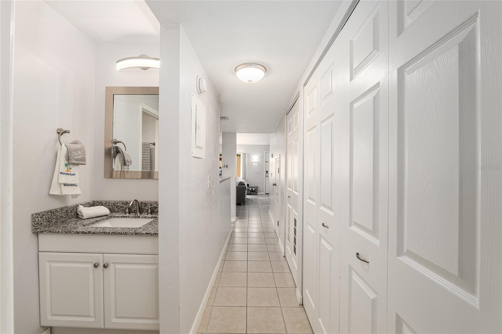 GRANTWOOD CONDO PH I - Residential