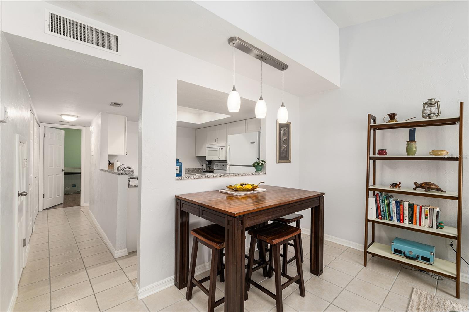 GRANTWOOD CONDO PH I - Residential