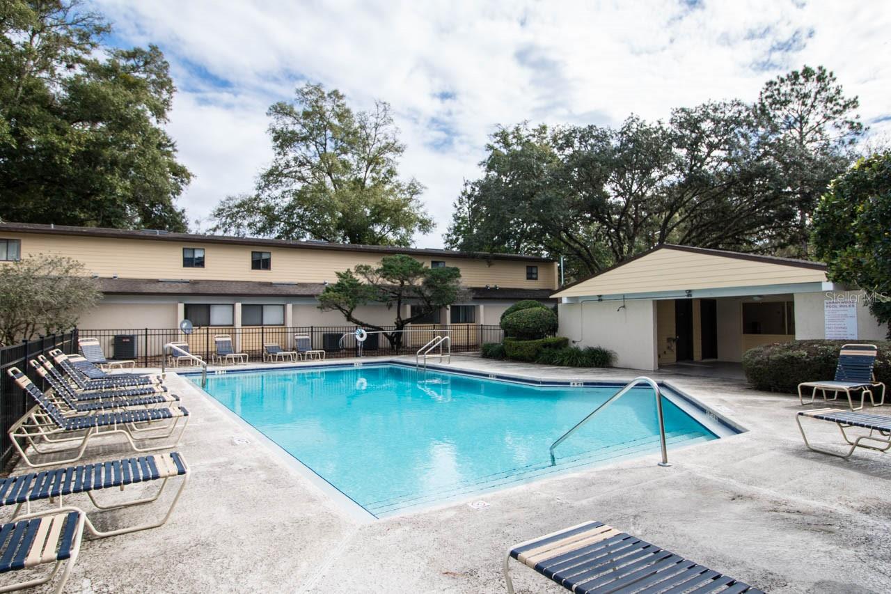 GRANTWOOD CONDO PH I - Residential