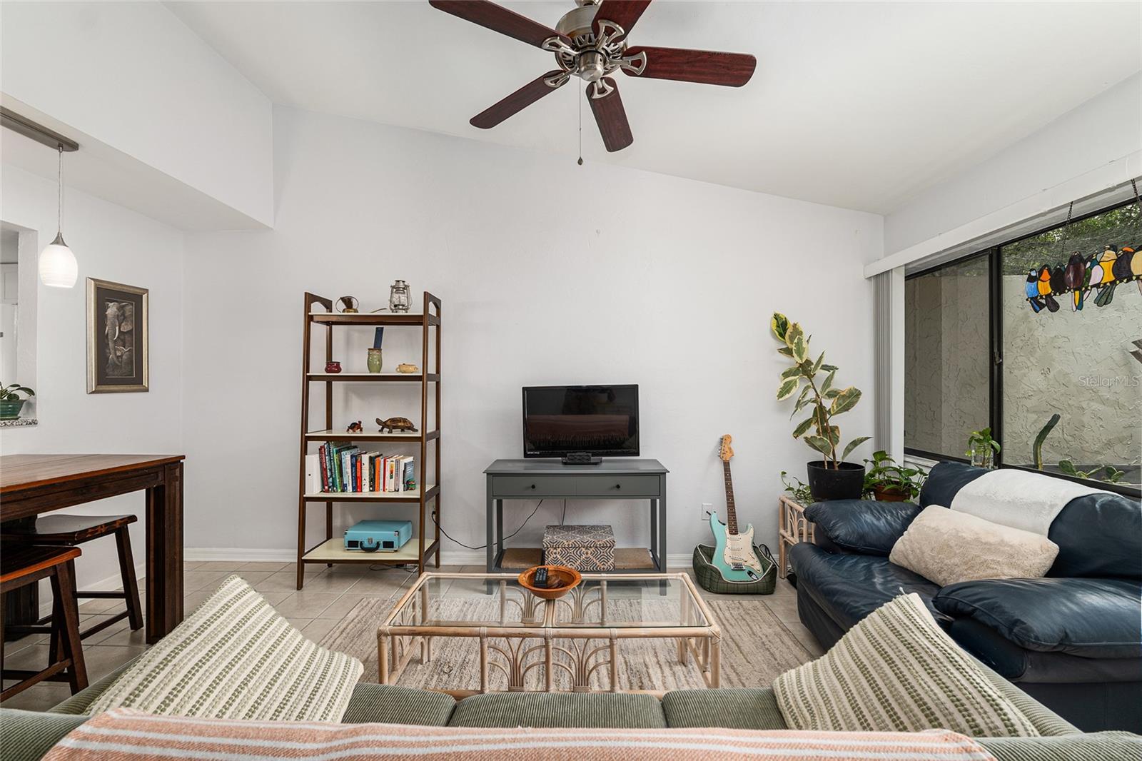 GRANTWOOD CONDO PH I - Residential