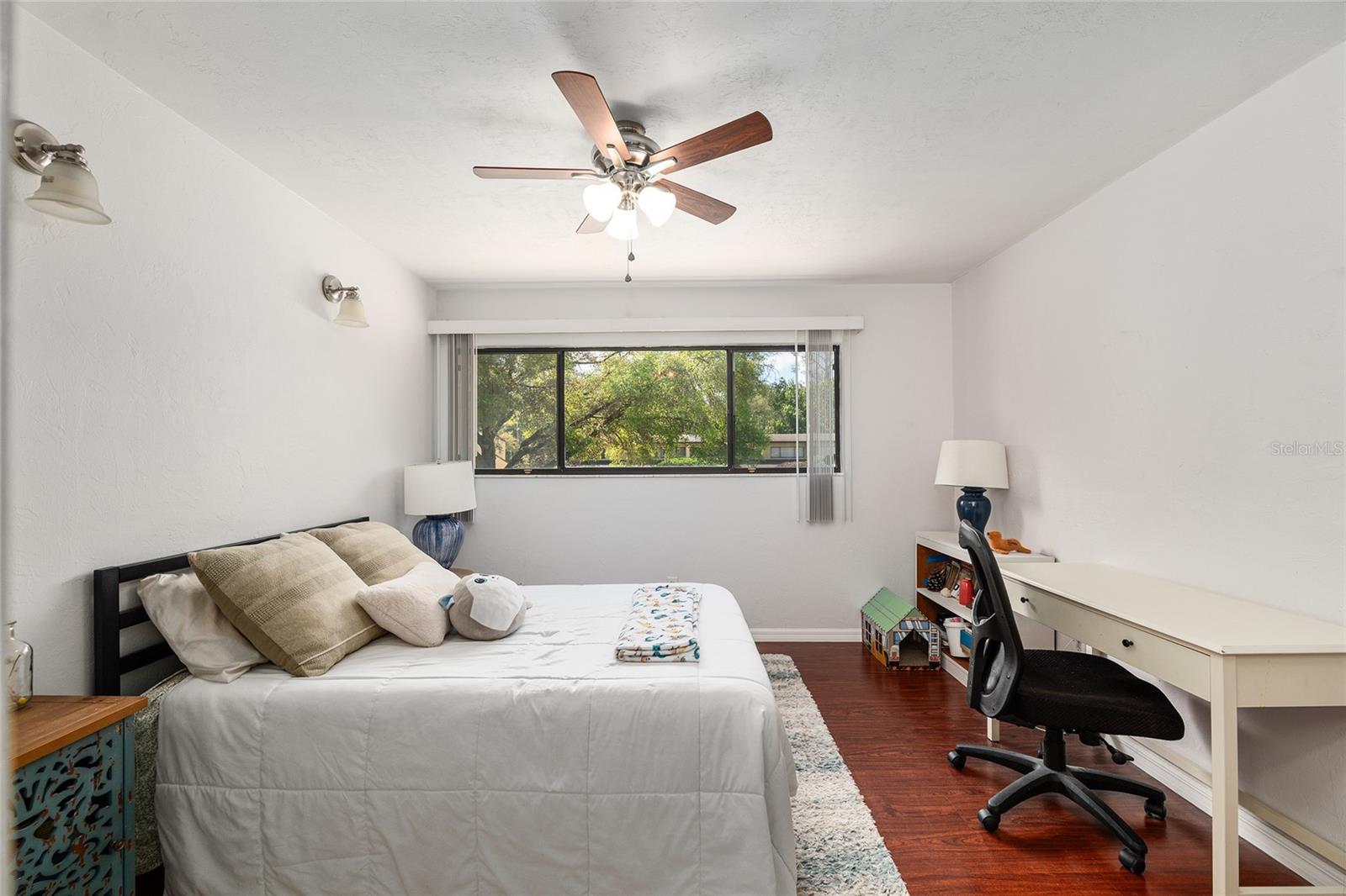 GRANTWOOD CONDO PH I - Residential