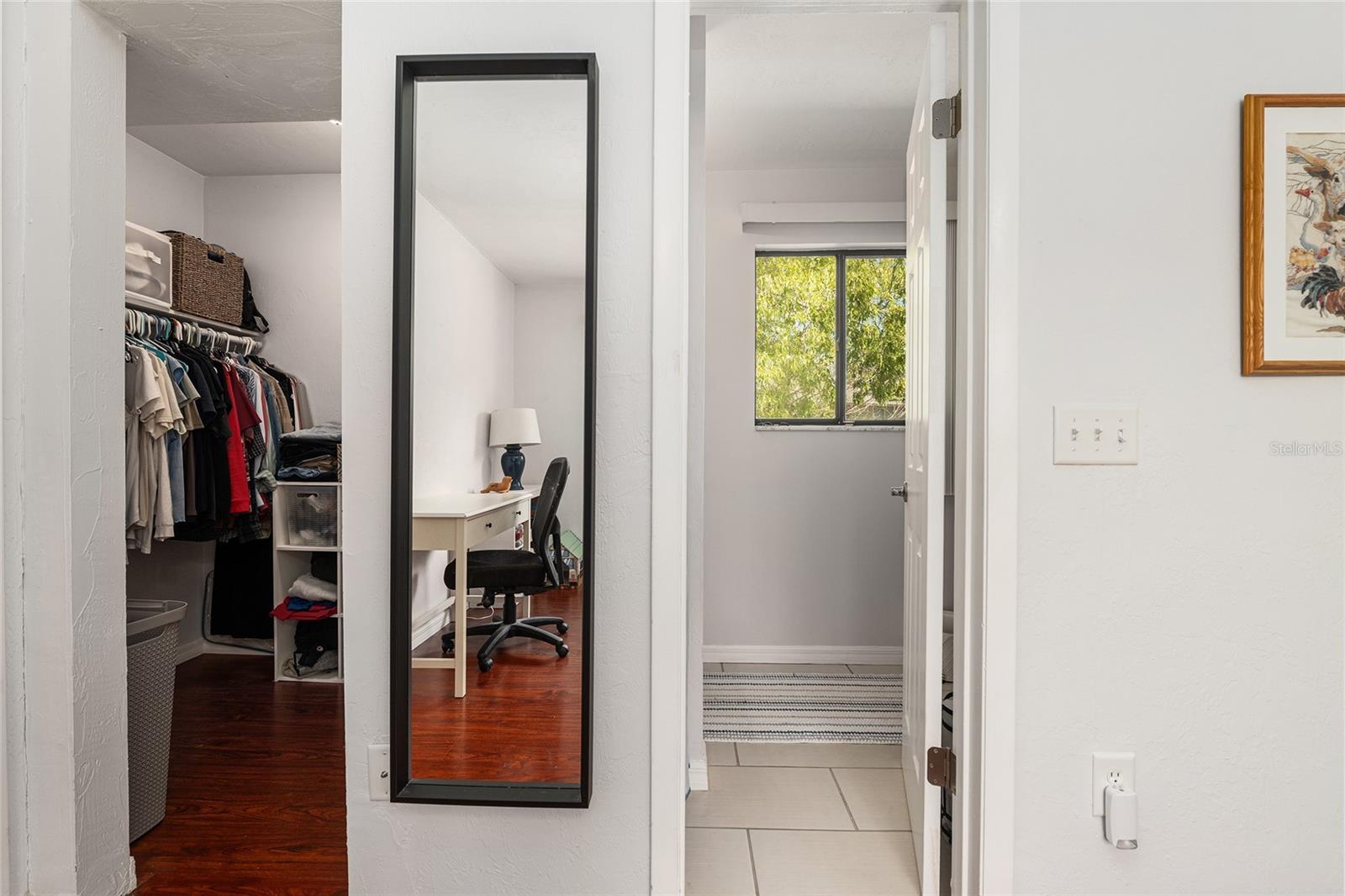 GRANTWOOD CONDO PH I - Residential