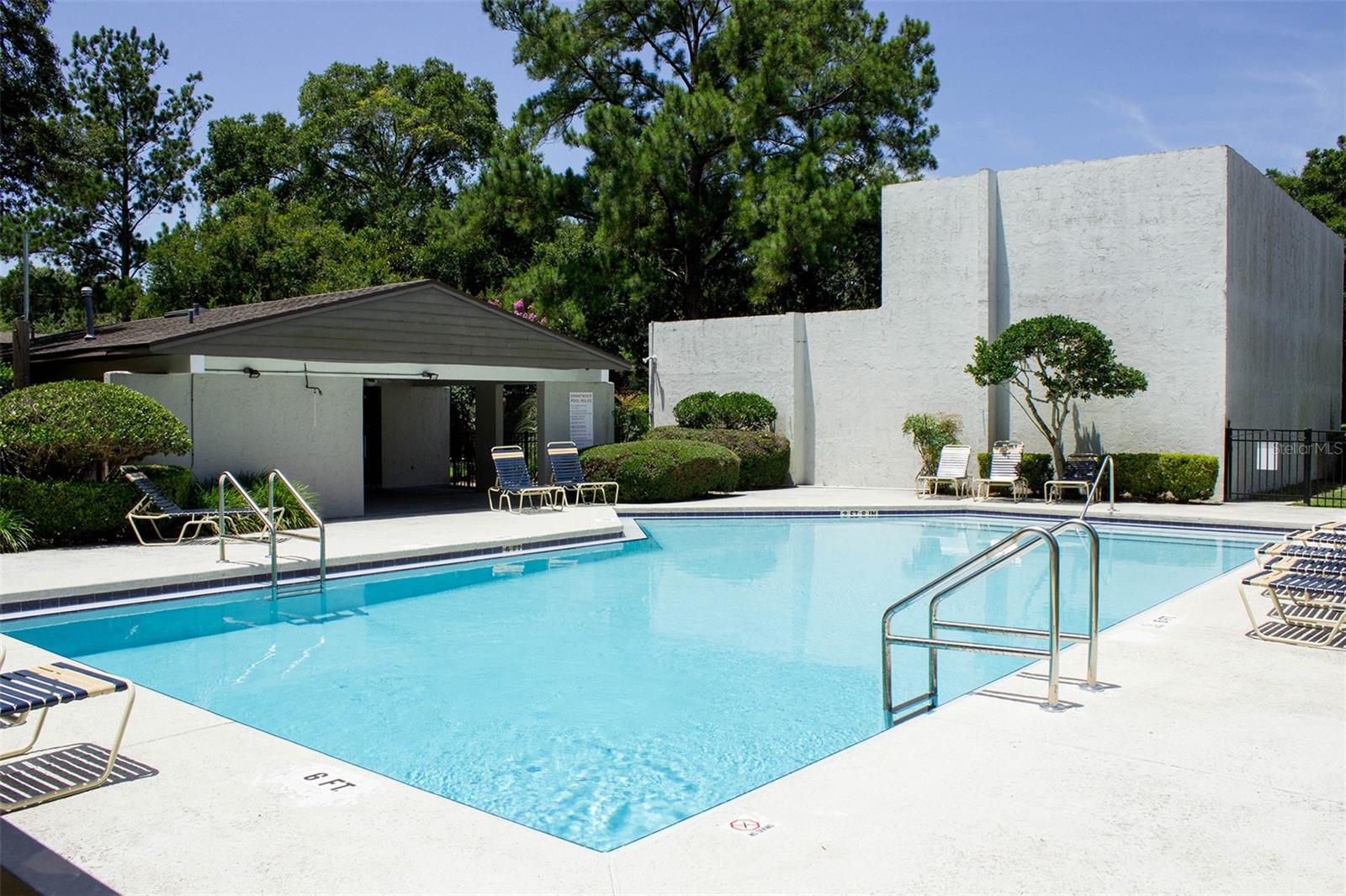 GRANTWOOD CONDO PH I - Residential