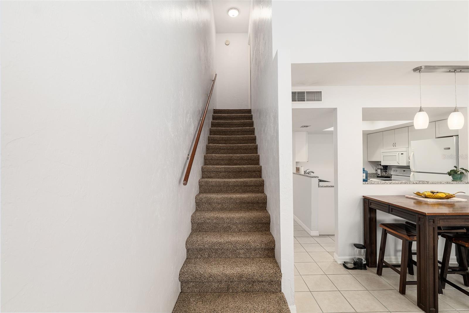 GRANTWOOD CONDO PH I - Residential