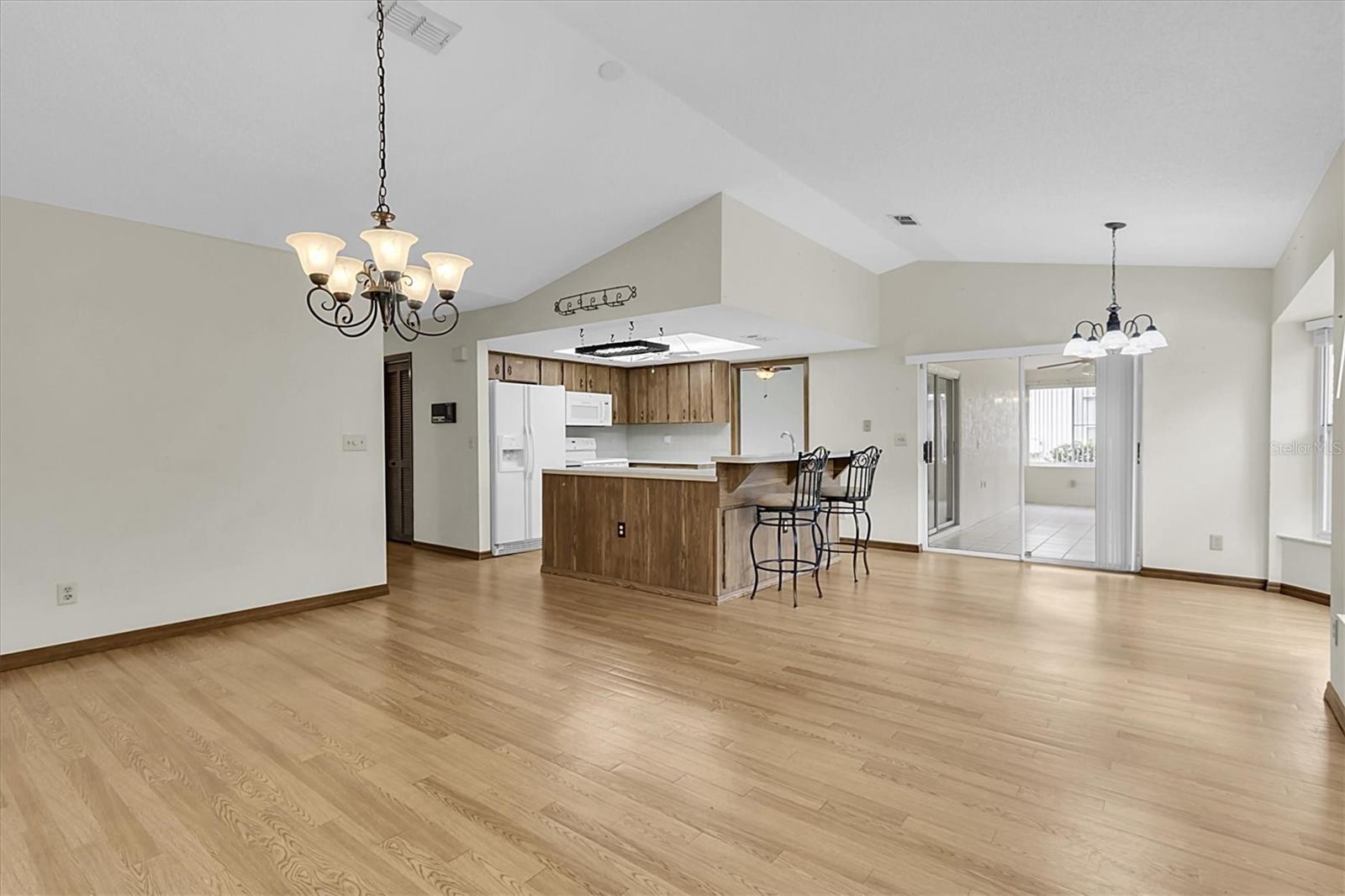 3183 CORONET COURT