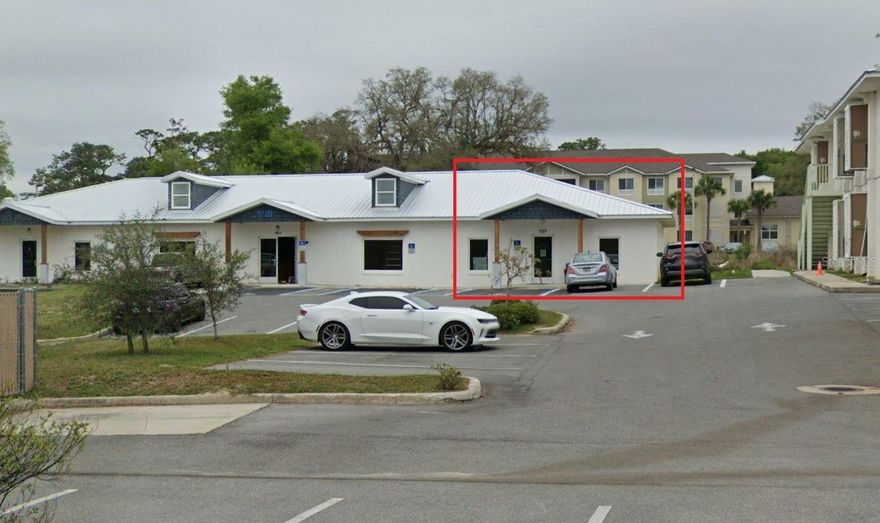 AVAILABLE 1500 SF SPACE FOR OFFICE OR RETAIL