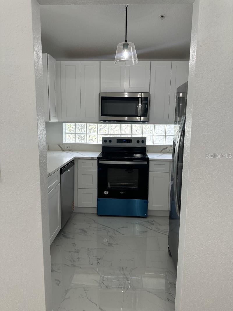 3383 HAMLET LOOP