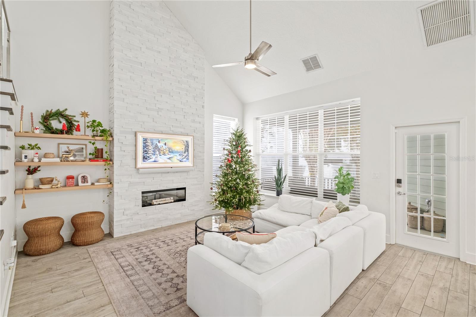 BALDWIN PARK UN 04 - Residential