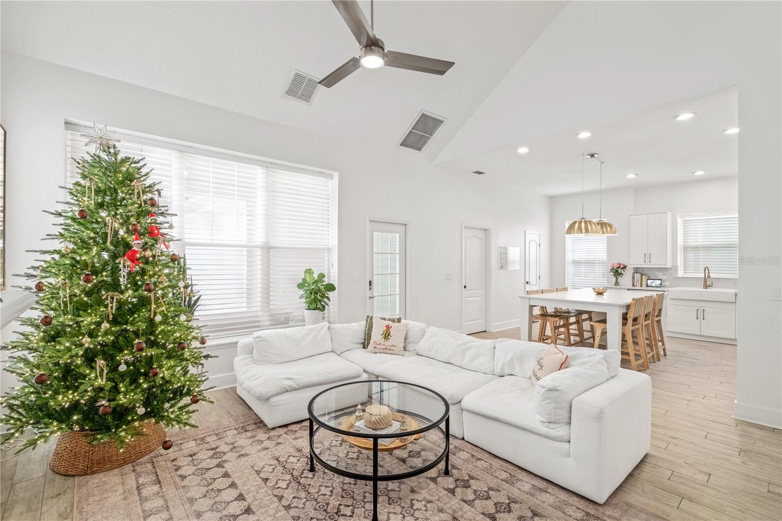 BALDWIN PARK UN 04 - Residential