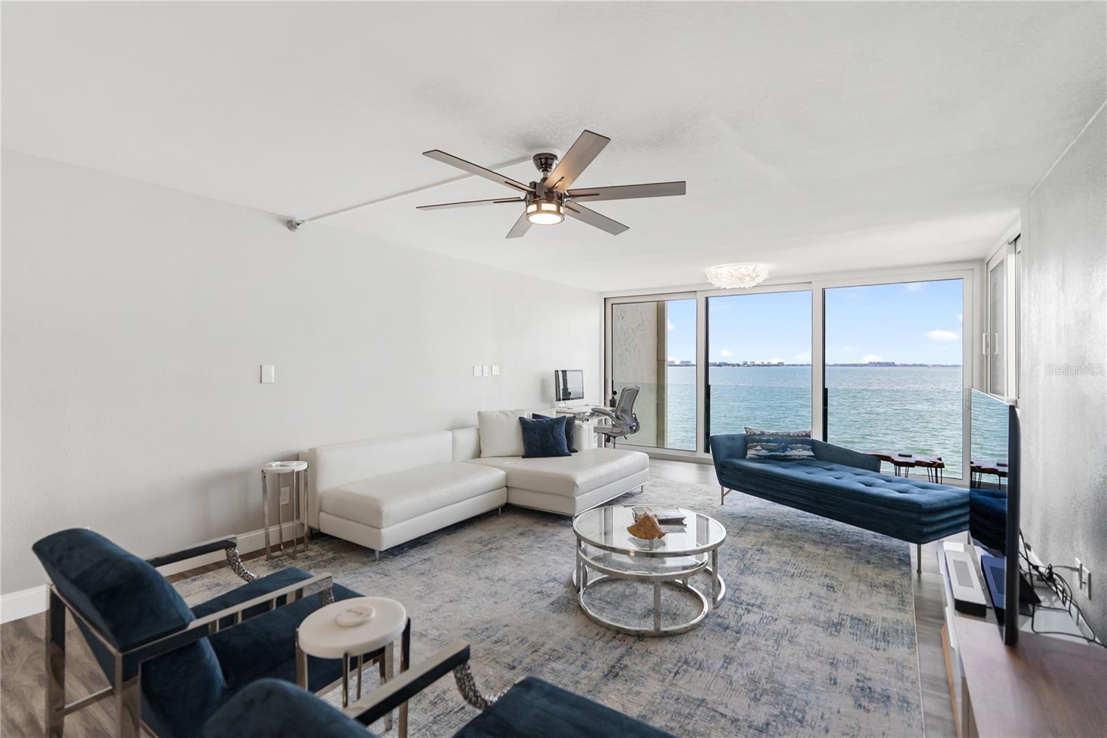 LAWRENCE POINTE II - Residential Lease