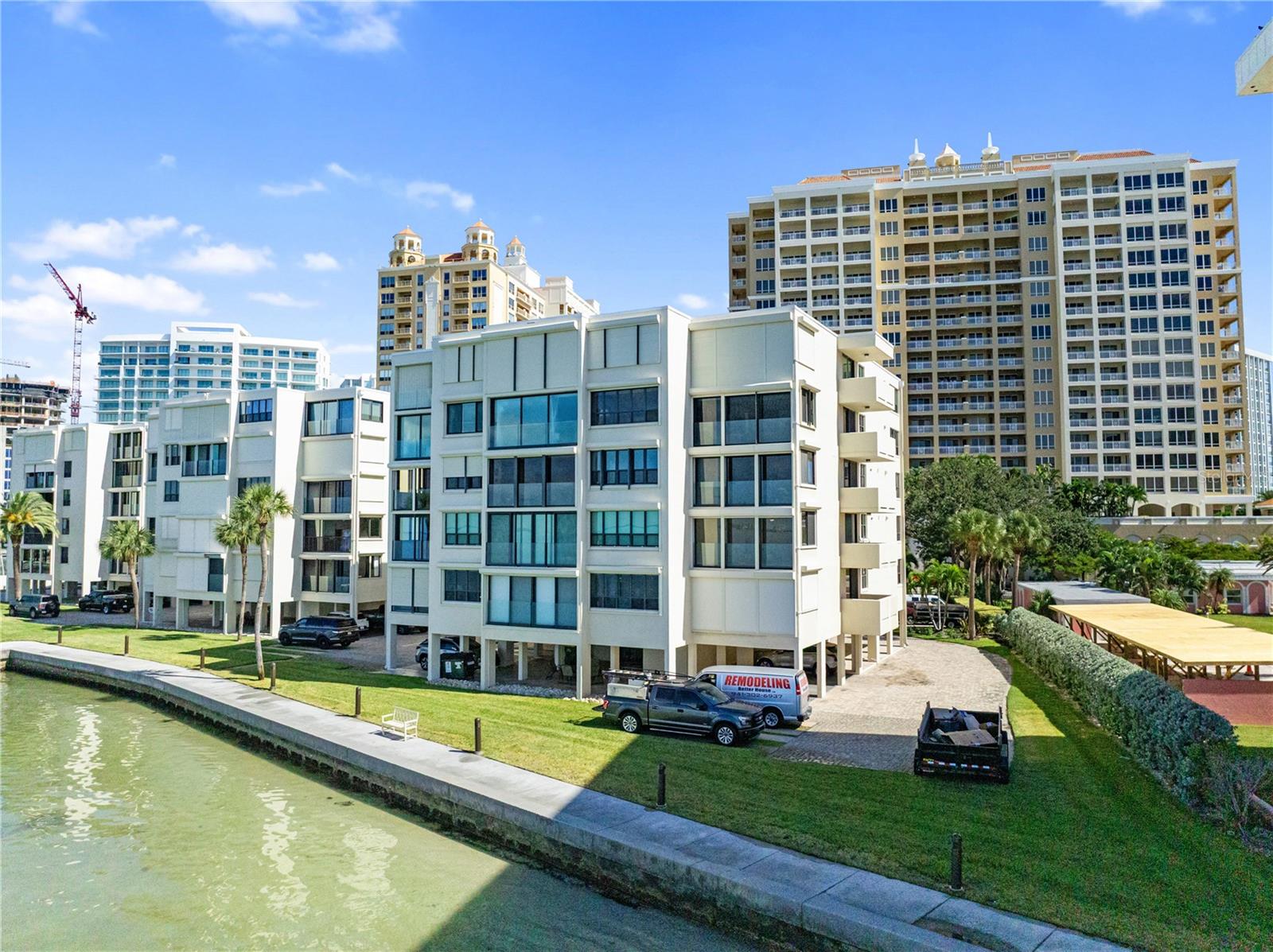 LAWRENCE POINTE II - Residential Lease