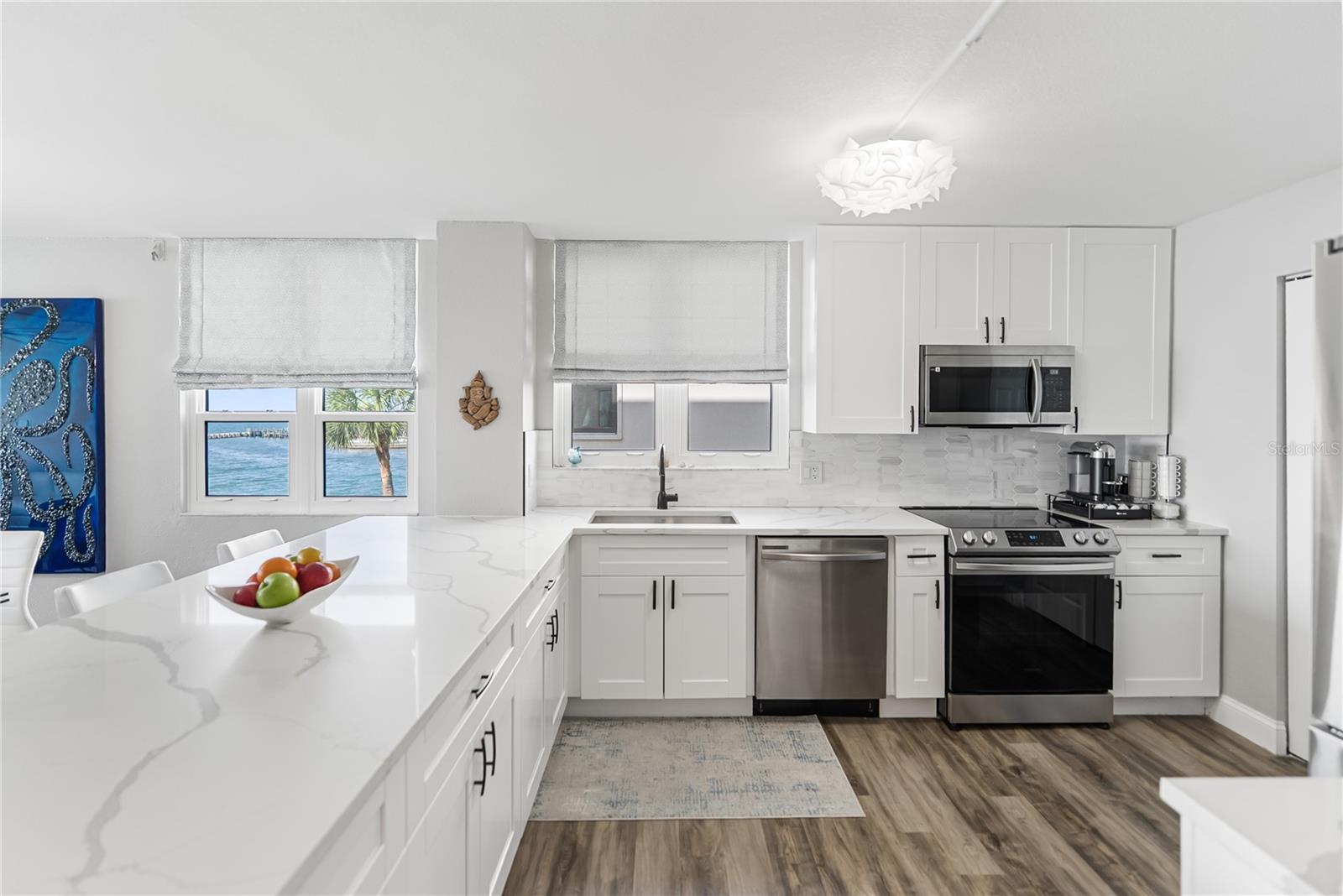 LAWRENCE POINTE II - Residential Lease