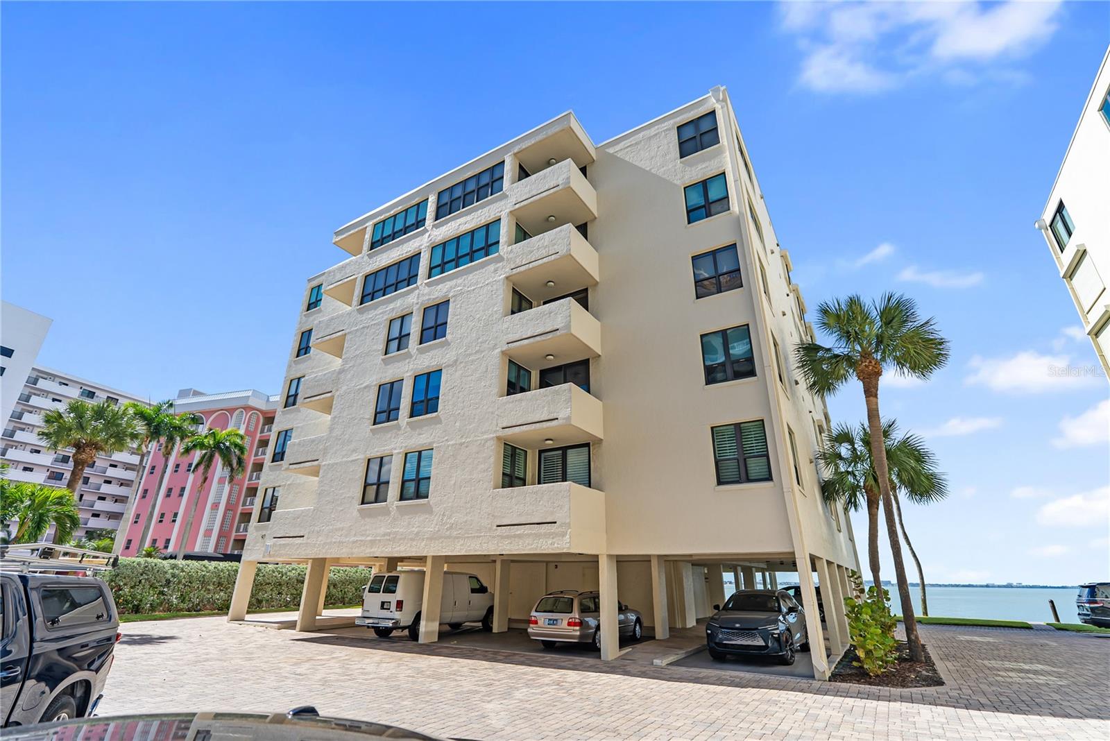 LAWRENCE POINTE II - Residential Lease