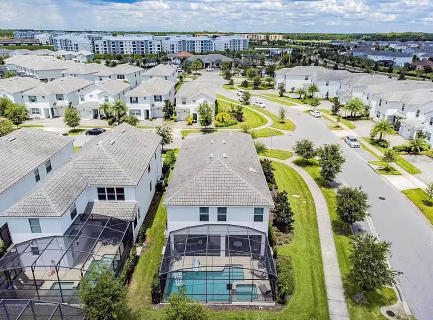 STOREY LAKE - Residential