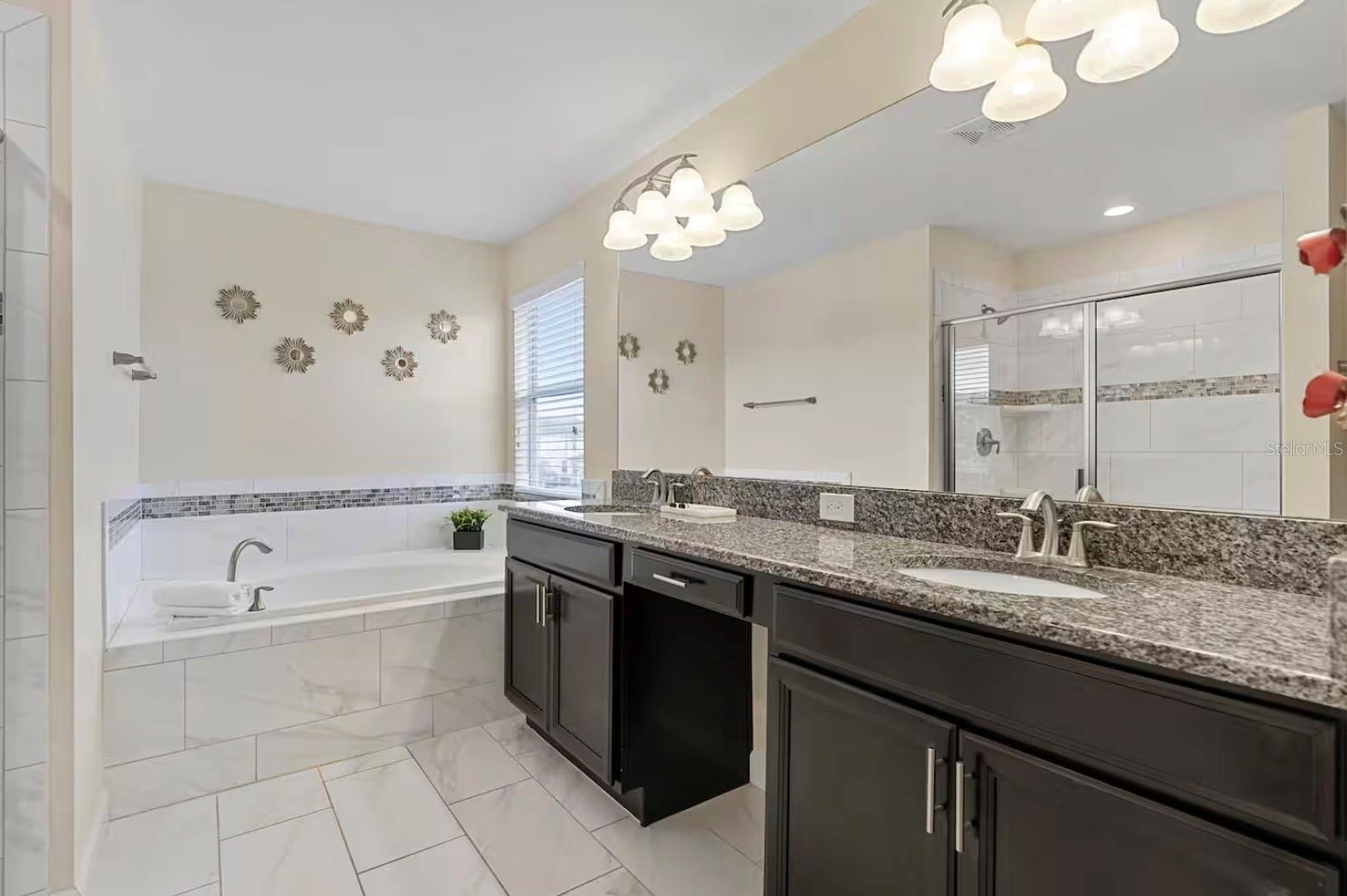 STOREY LAKE - Residential