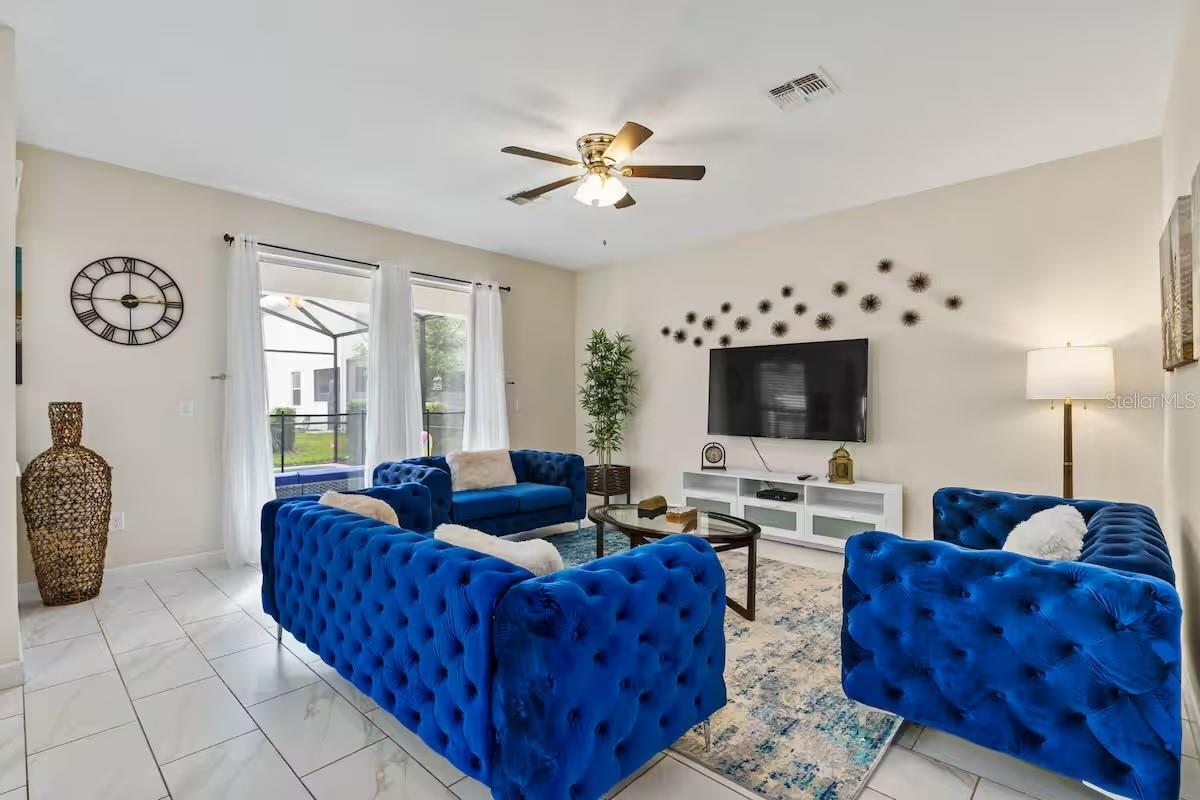 4700 SLEEPY HOLLOW DRIVE