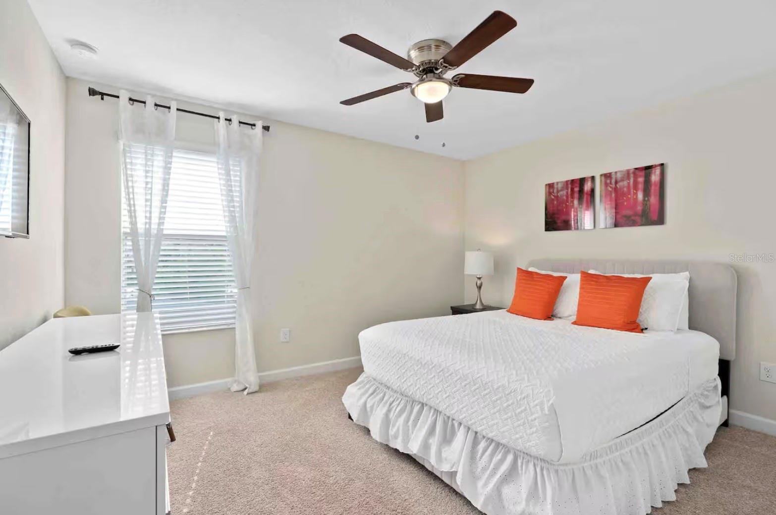 STOREY LAKE - Residential