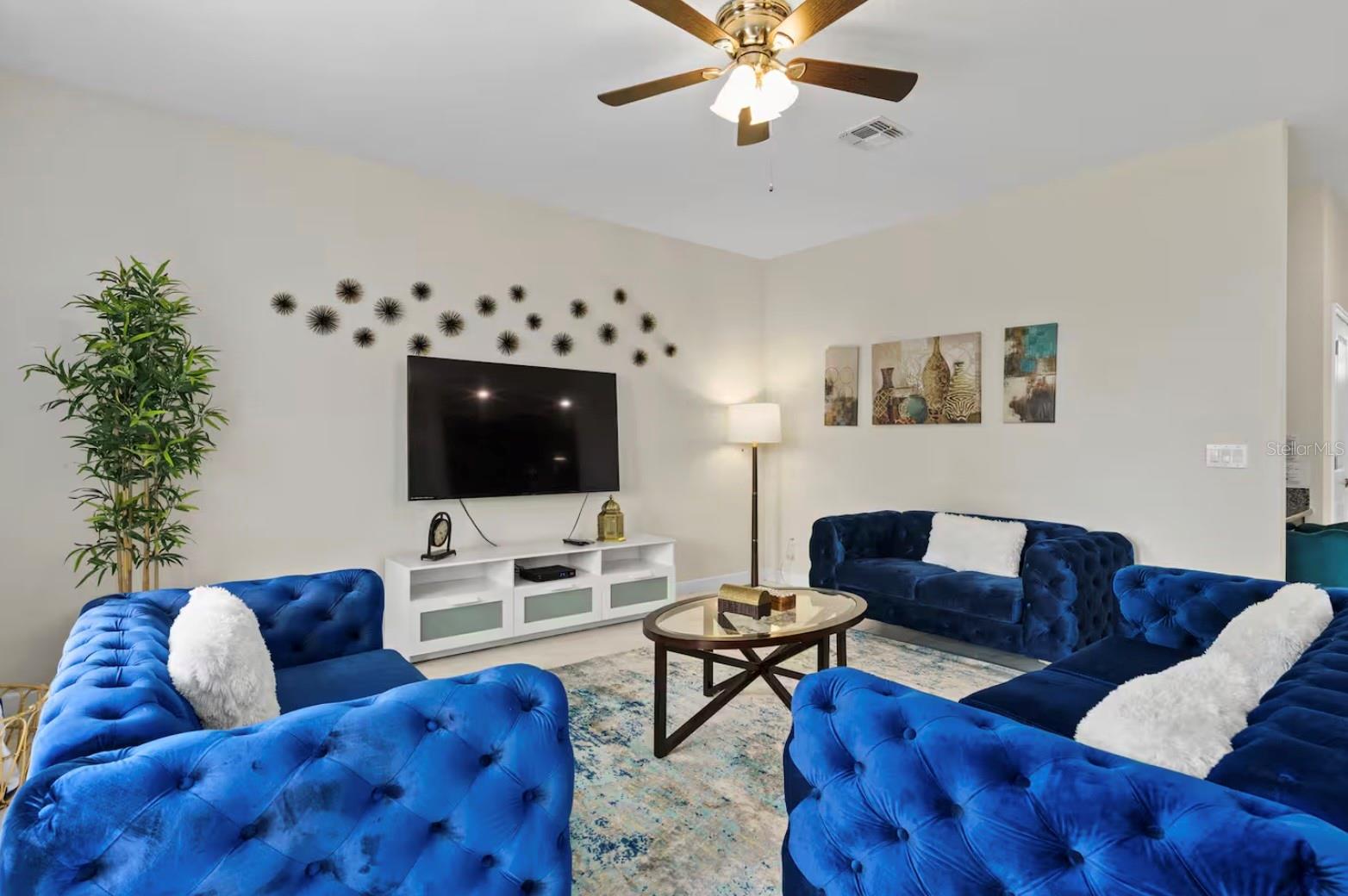 STOREY LAKE - Residential