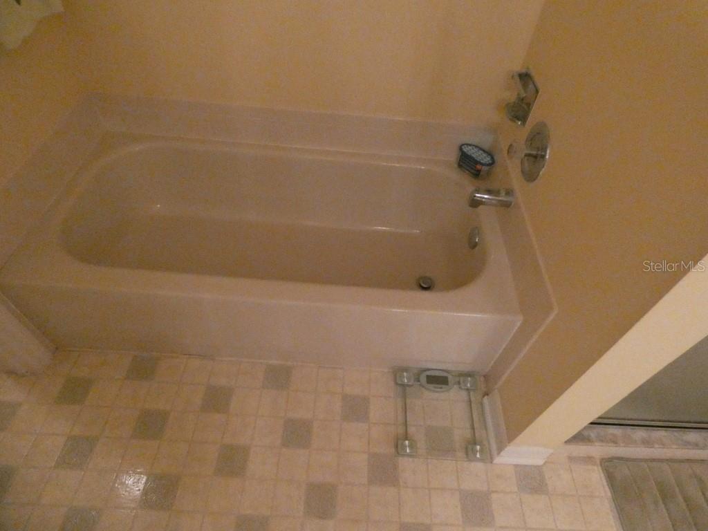 EAGLESWOOD CONDO - Residential