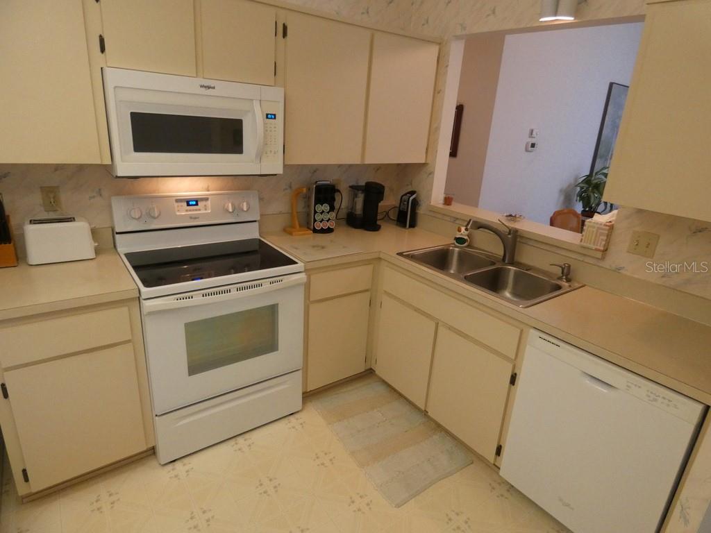 EAGLESWOOD CONDO - Residential