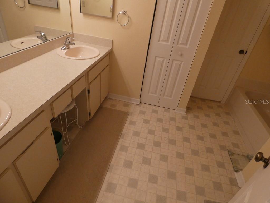 EAGLESWOOD CONDO - Residential