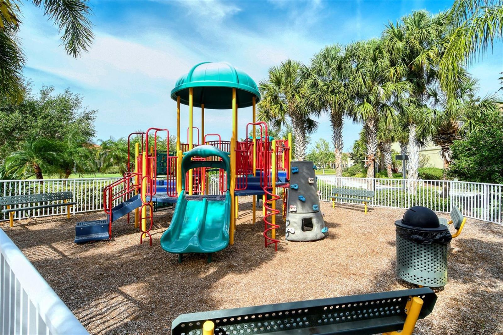 SAN MICHELE AT UNIVERSITY COMMONS - Residential