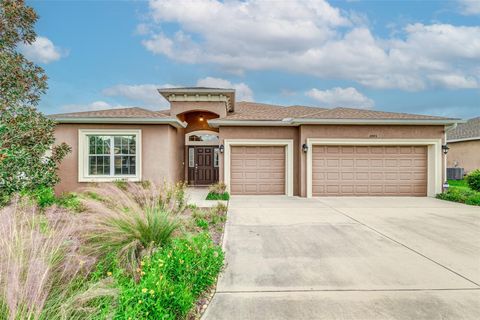 A home in LAKELAND