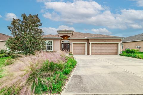 A home in LAKELAND