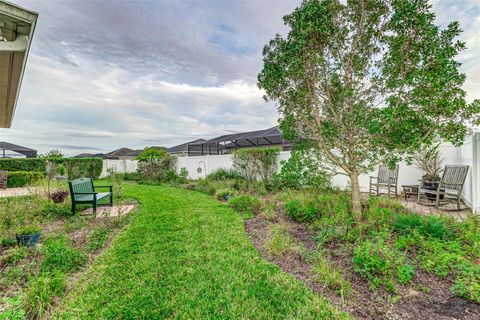 A home in LAKELAND