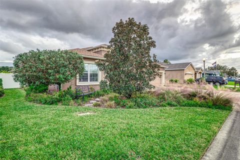 A home in LAKELAND