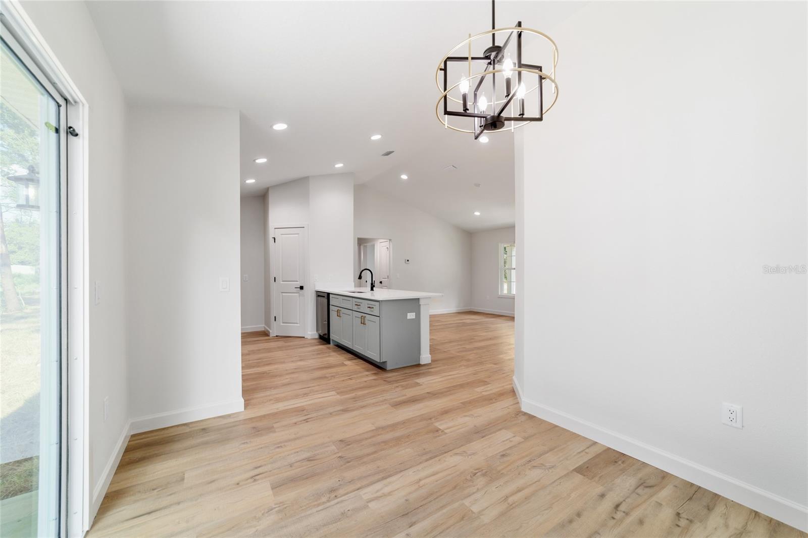 RAINBOW PARK - Residential