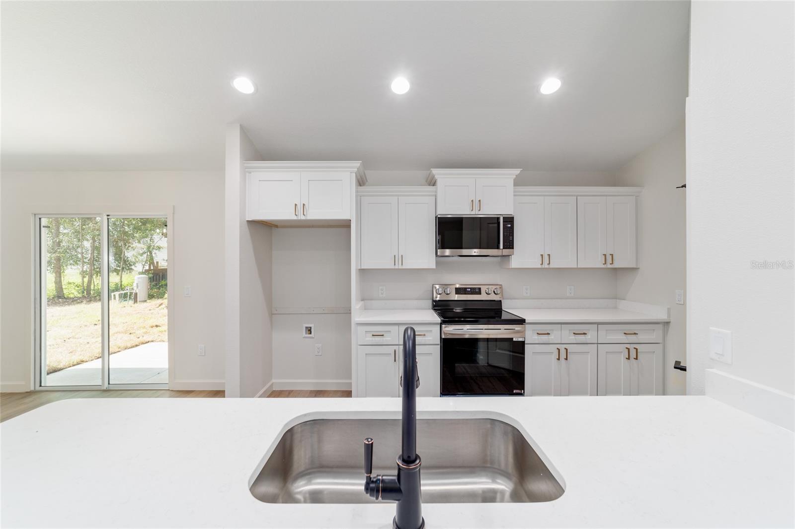 RAINBOW PARK - Residential