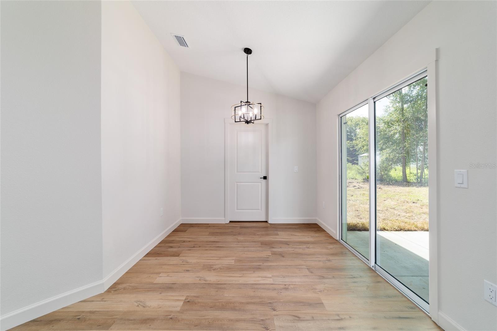 RAINBOW PARK - Residential