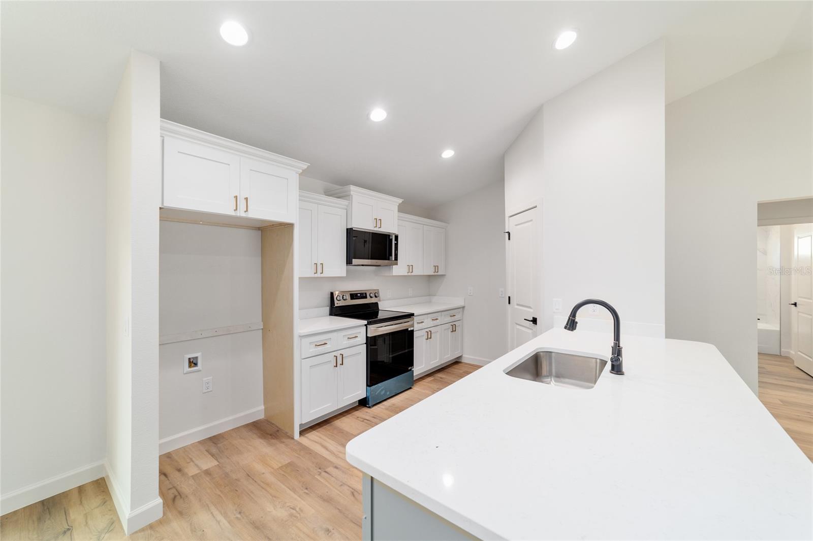 RAINBOW PARK - Residential