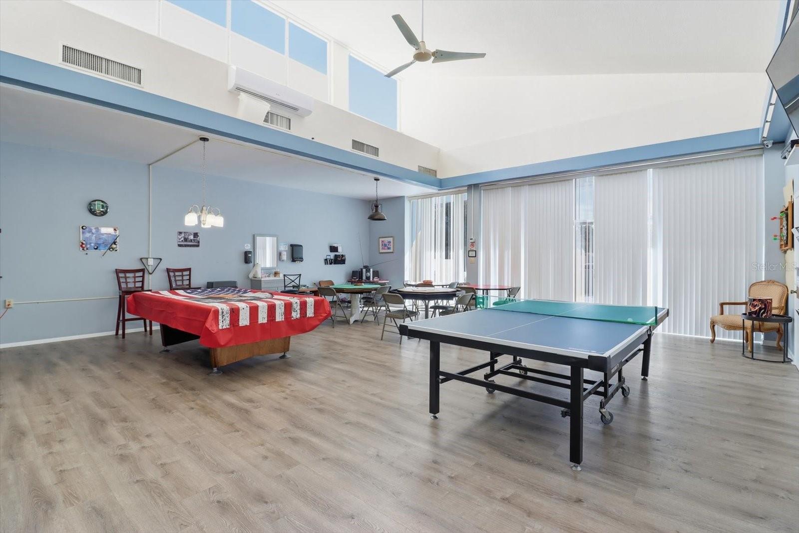 ROYAL OAKS THIRD ADD - Residential