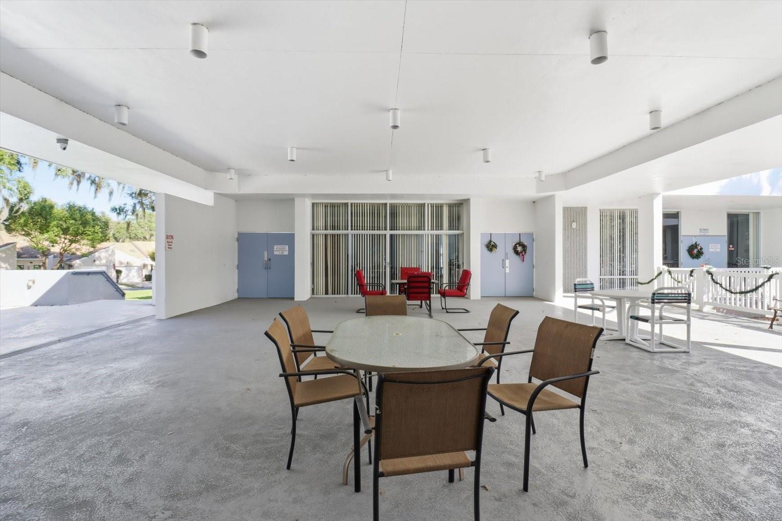 ROYAL OAKS THIRD ADD - Residential