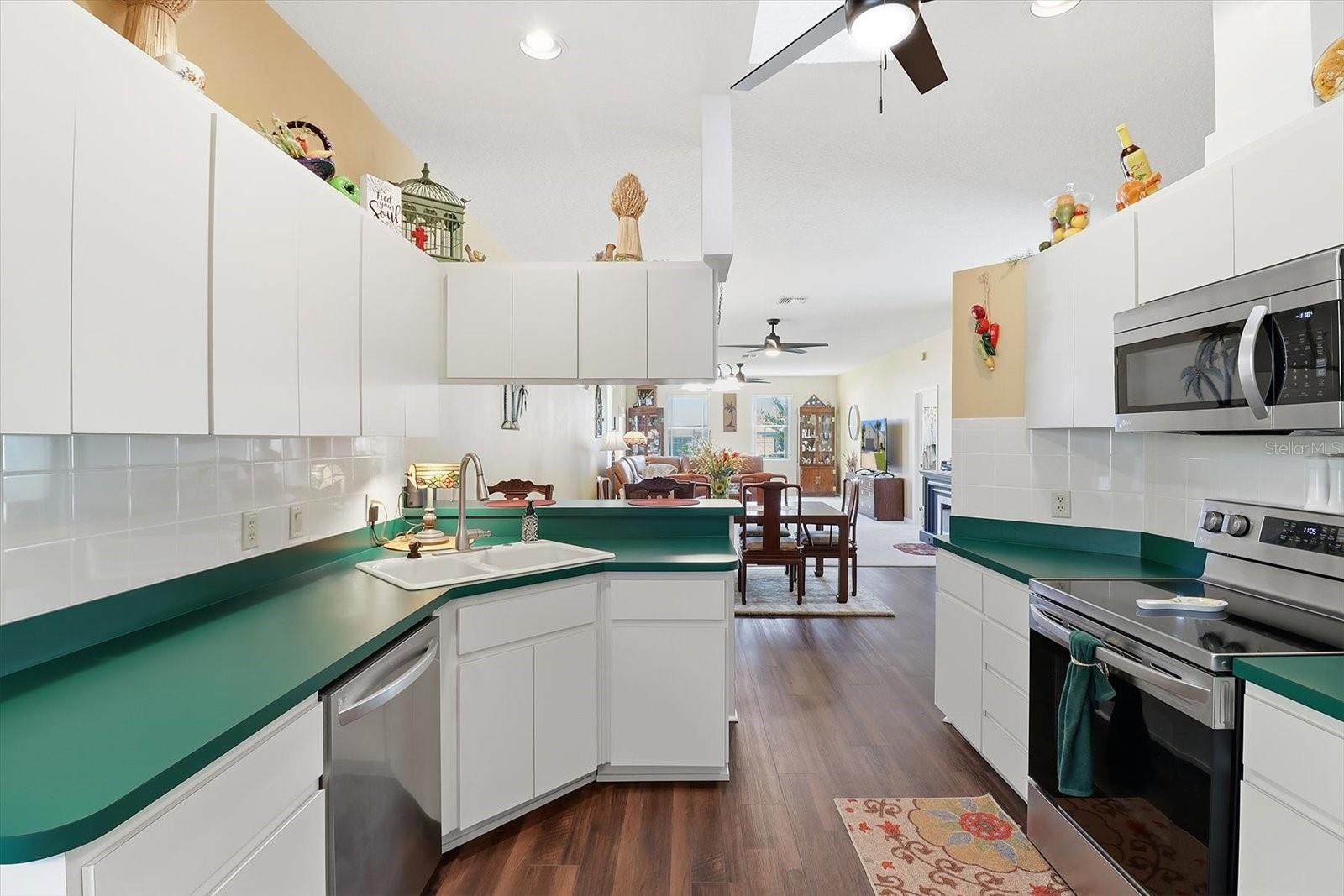 ROYAL OAKS THIRD ADD - Residential