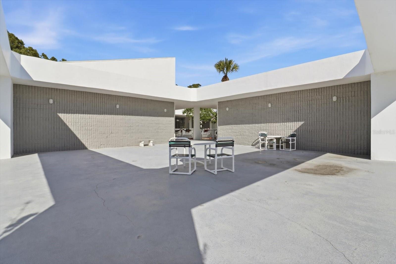 ROYAL OAKS THIRD ADD - Residential