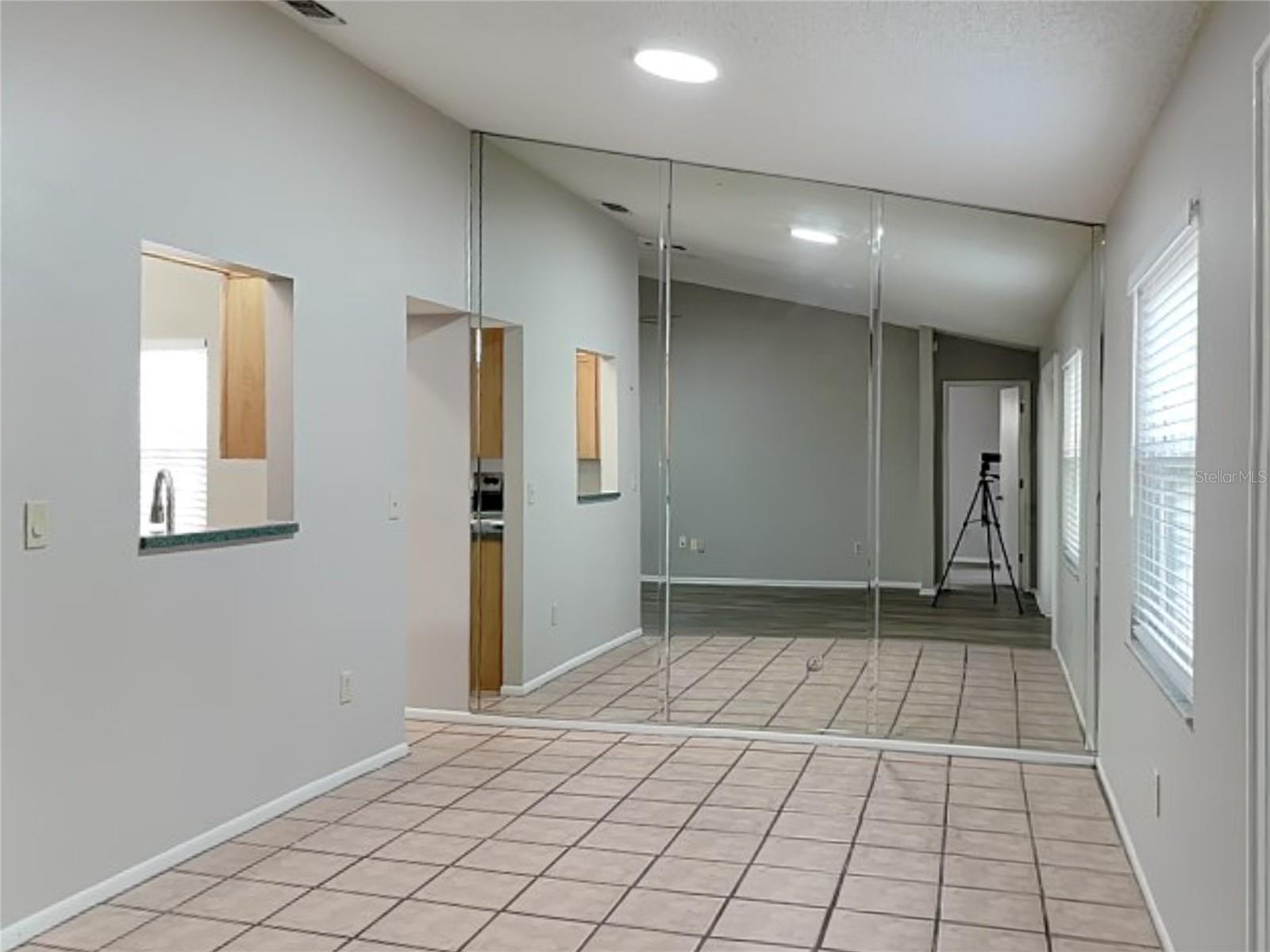 COUNTRY HILLS UNIT ONE A - Residential Lease