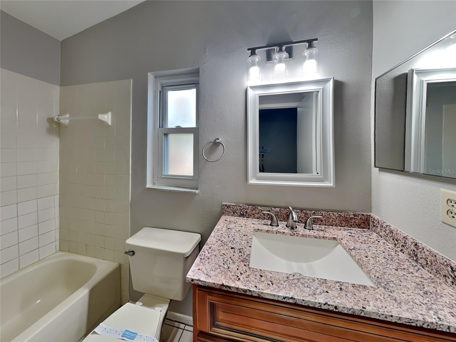 COUNTRY HILLS UNIT ONE A - Residential Lease