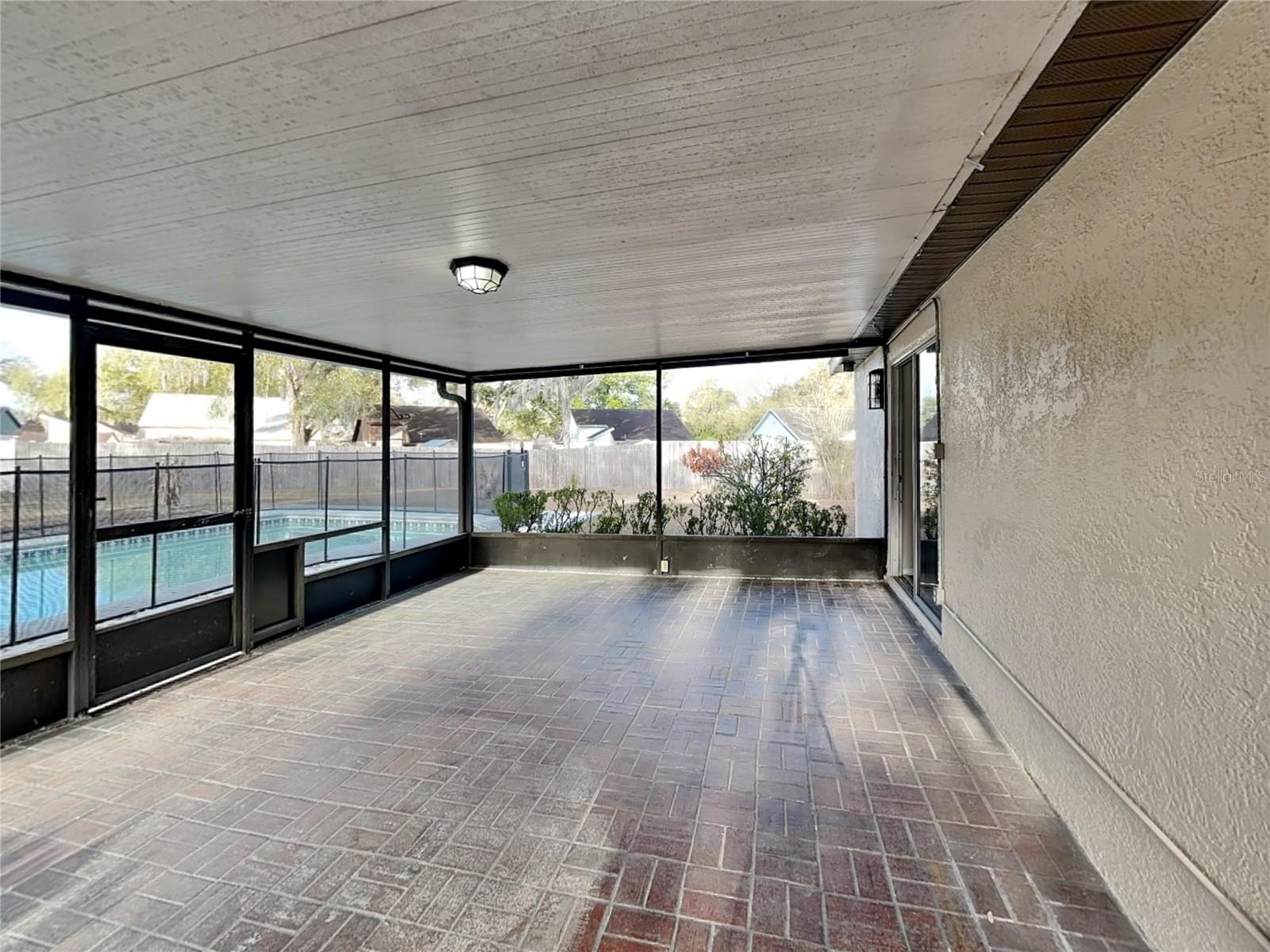 COUNTRY HILLS UNIT ONE A - Residential Lease