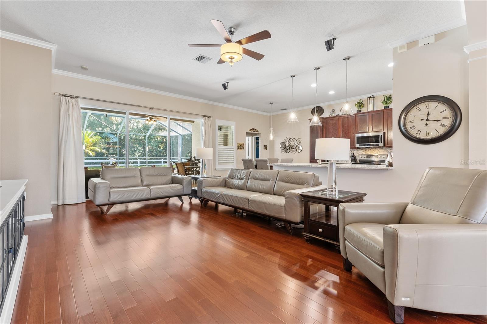 PINE GLEN - Residential