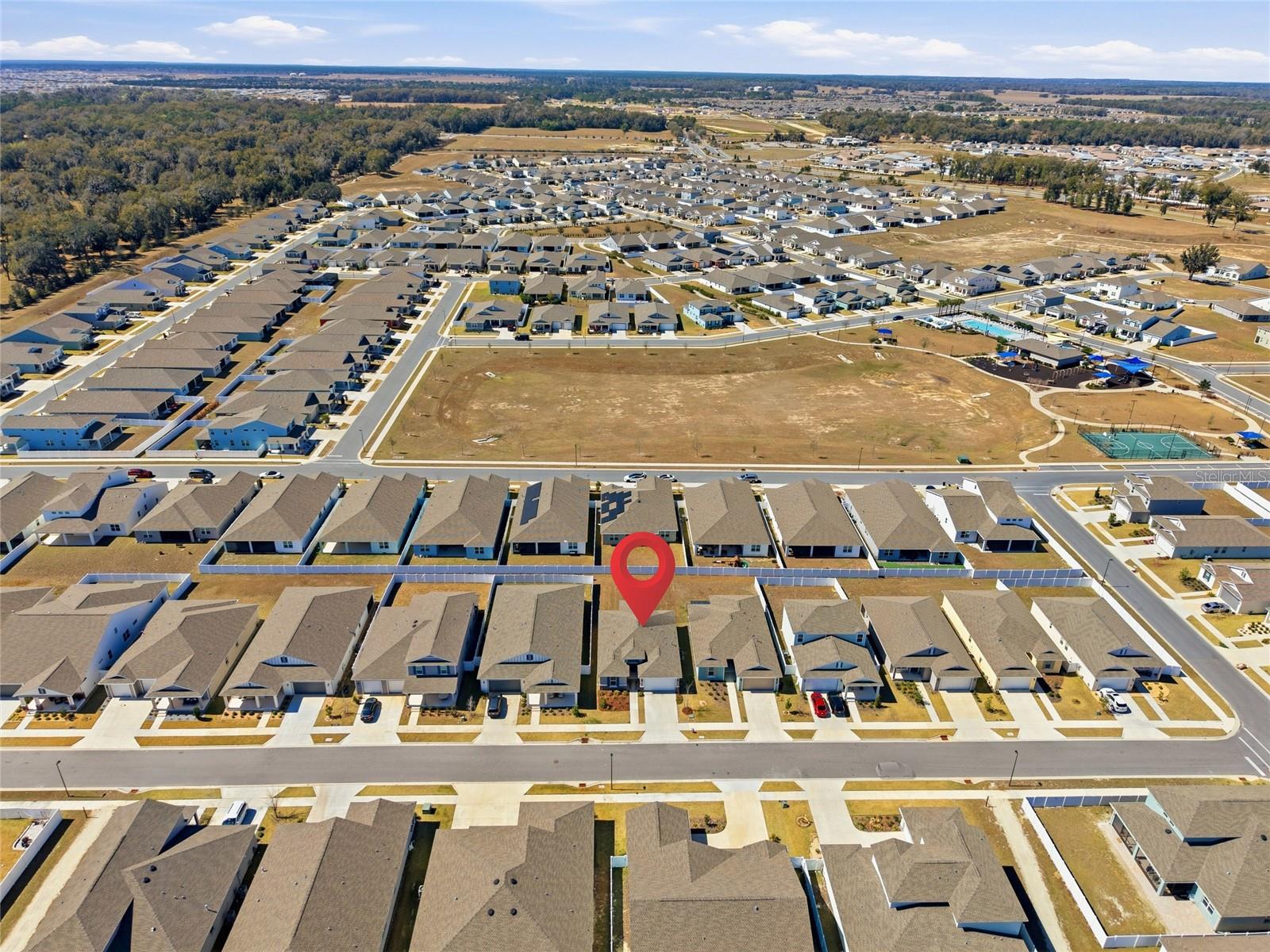 CALESA TOWNSHIP ROAN HILLS PH - Residential